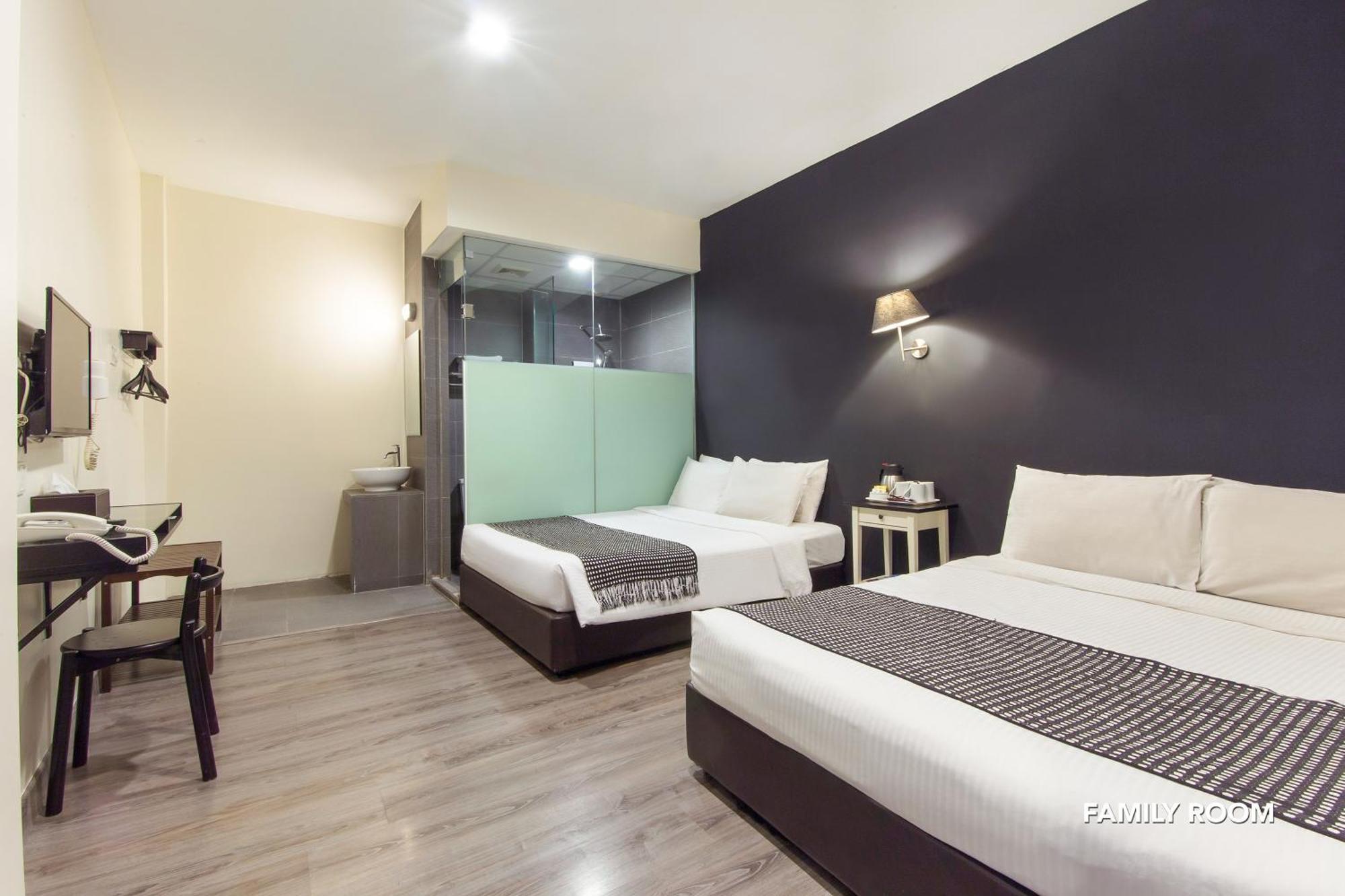 Deluxe Family Room